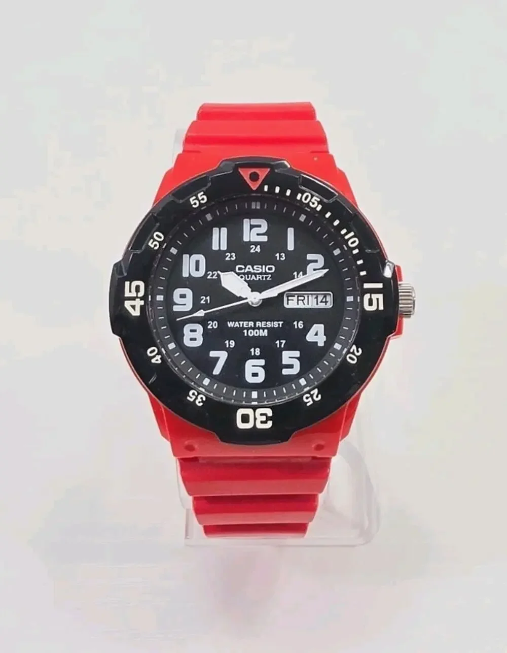 Casio MRW-200H Red & Black Analog Quartz Watch Day/Date New Battery Clean W287